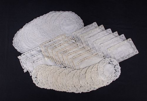 FOUR SETS OF EXCEPTIONAL LACE TABLE LINENS, LATE 19TH-EARLY 20TH C