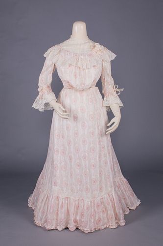MONOBOSOM COTTON SUMMER DRESS, c. 1903