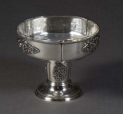 German .800 Silver Flower Bowl, by Julius Lemor, Breslau, with a beaded rim and relief floral decorated sides and columnar support, to a sloping stepp