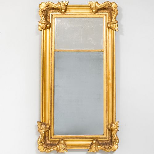 American Classical Carved Giltwood Mirror