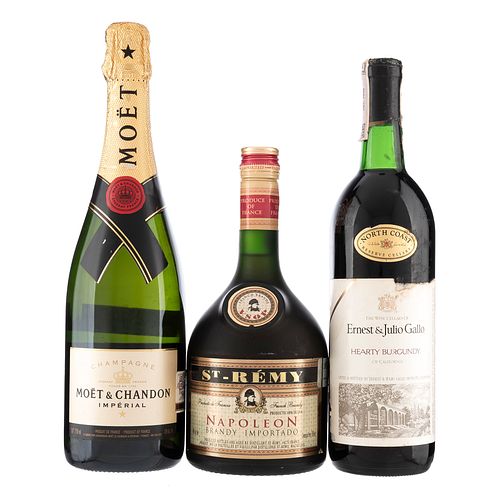 Lote de Brandy, Champagne y Vino Tinto. Ernest & Julio Gallo. St. Rémy. En presentaciones de 750 ml. Total de piezas: 3.