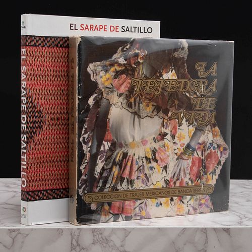 Libros sobre trajes mexicanos. La Tejedora de Vida. / Sarape de Saltillo. Piezas: 2.