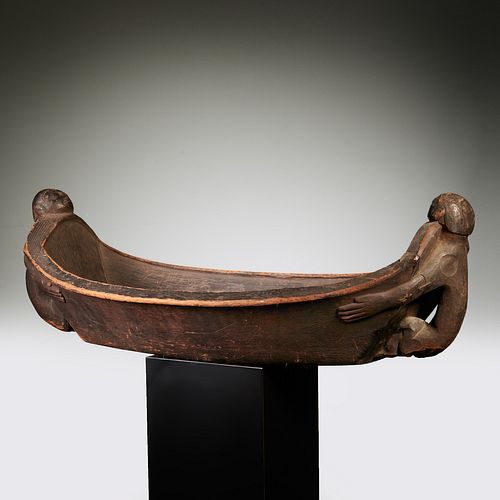 Monumental Kwakwaka'wakw figurative feast bowl
