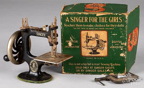 Child's Singer sewing machine, early 20th c.