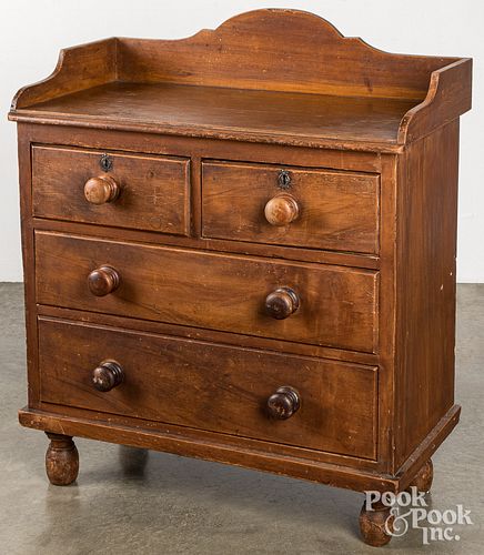 Pine chest of drawers, late 19th c.