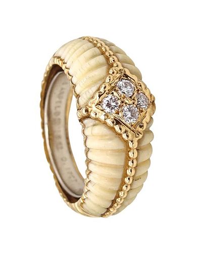 Van Cleef & Arpels Ring in 18k Gold with Diamonds