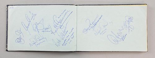 Cricket - 1970's autograph album of county and England cricketers, including Derbyshire, Sussex, Han