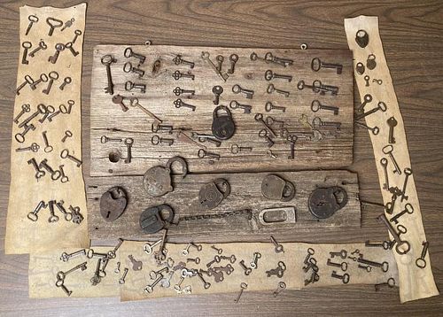 Collection Vintage Locks & Keys