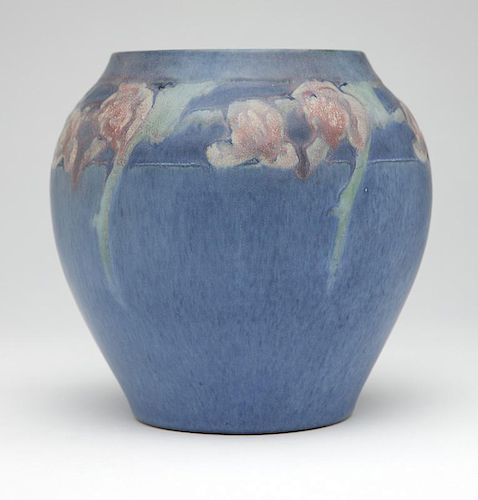 A Newcomb College art pottery vase