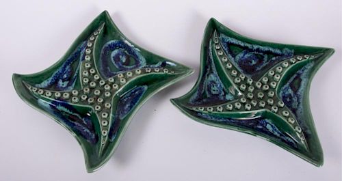 Starfish Motif American Pottery Plates, Pair
