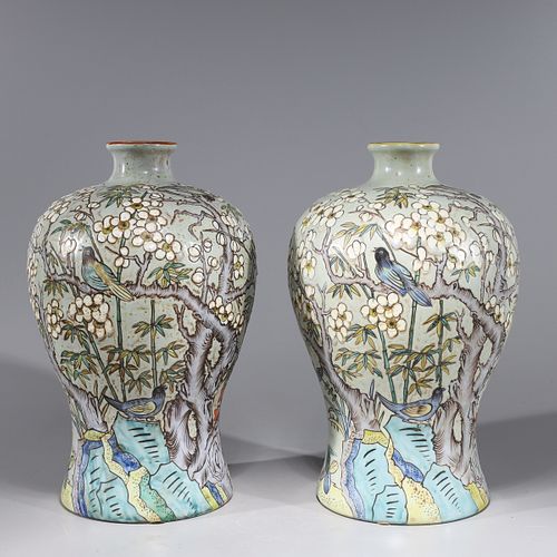 Two Early 20th Century Chinese Porcelain Vases