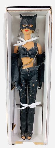 16" Tonner "Catwoman" doll. NIB. Box has some wear.