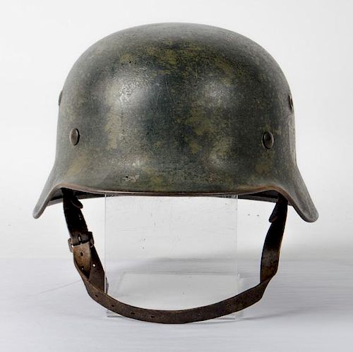 German WWII M-40 Single-Decal Army Helmet  