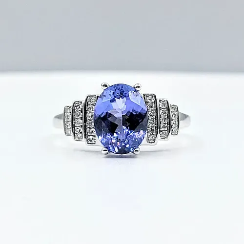 Fabulous Tanzanite & Diamond Dress Ring