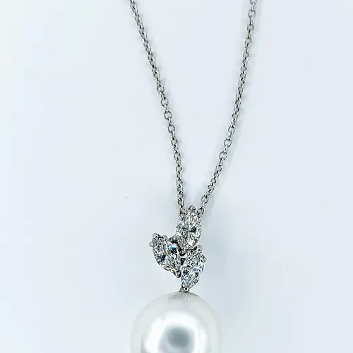 Sophisticated Cultured Pearl & Diamond Pendant Necklace