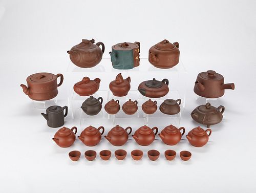 Grp: 29 Chinese Yixing Teapots and Cups