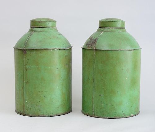 PAIR OF GREEN-GROUND TÔLE PEINTE TEA CANISTERS