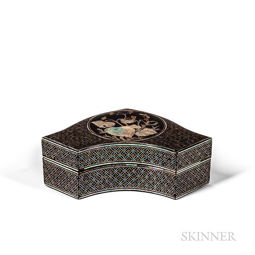 Ryukyu Gold/Mother-of-pearl-inlaid Incense Covered Box