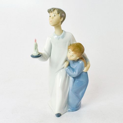 Boy & Girl 1004874 - Lladro Porcelain Figurine