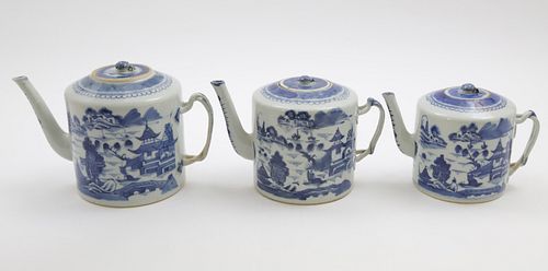 Three Canton Graduated Drum-Form Teapots, 19th Century