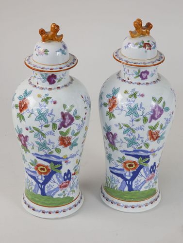 Pair of Chinese Export Porcelain Vases with Lids, 19th Century