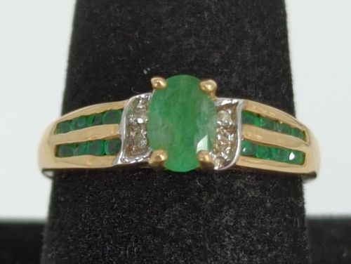 10kt Yellow Gold Emerald & Diamond Ring