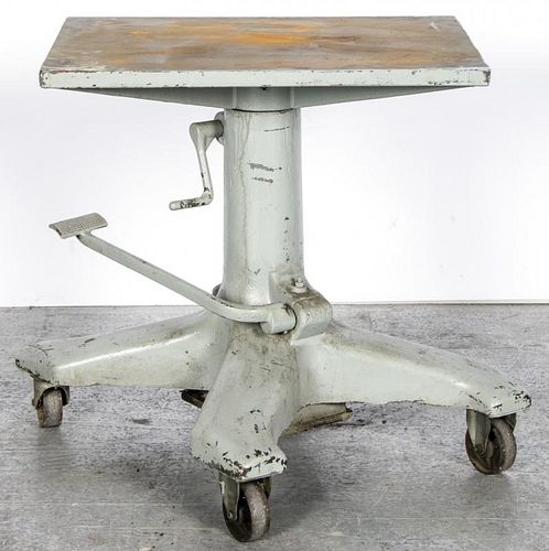 Industrial Design Lift Table