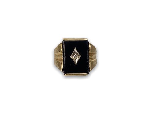 14kt Gold Ring with Onyx and Diamond