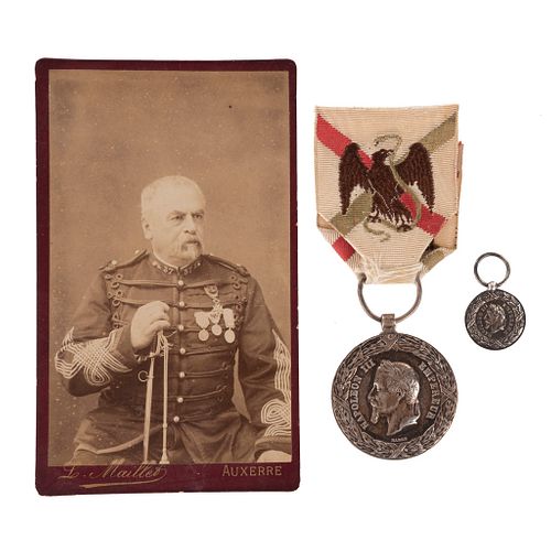Medallas Conmemorativas de la Intervención Francesa. Barré, Albert Désiré. Expédition du Mexique 1862 - 1863, y DVD. Piezas: 3