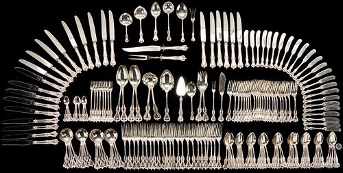 205 pcs Towle Old Colonial Sterling Flatware