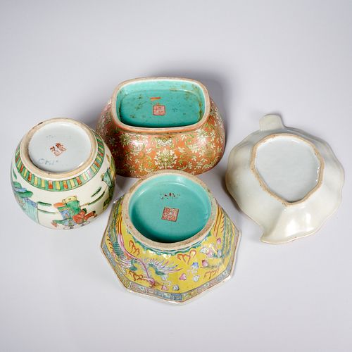 Antique Chinese porcelain group