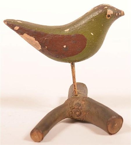 Vintage Folk Art Song Bird Carving.