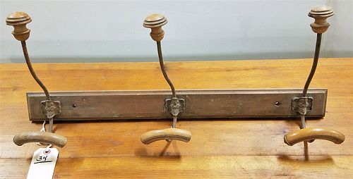 WOODEN HAT AND COAT WALL RACK 11"H X 25 1/2"L