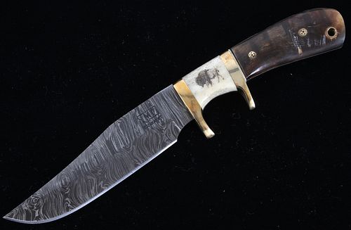 Rams Horn & Buffalo Scrimshaw Damascus Knife