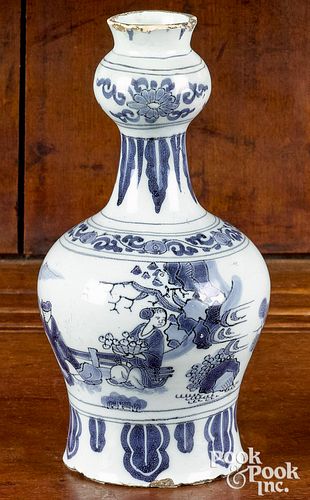 Dutch blue and white Delft vase, early 18th c.