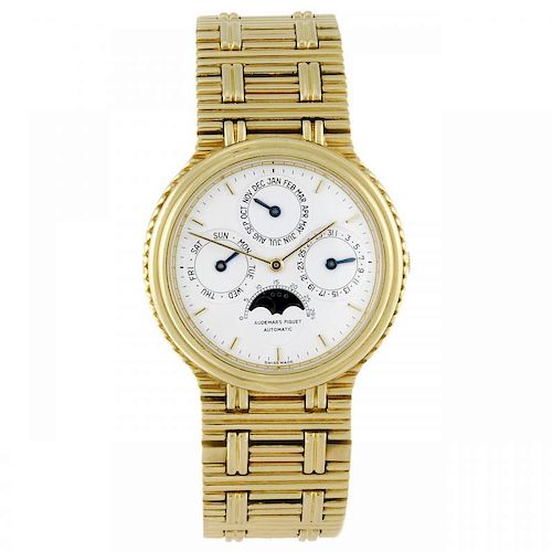 AUDEMARS PIGUET - a gentleman's Quantiéme Perpétuel bracelet watch. 18ct yellow gold case. Numbered
