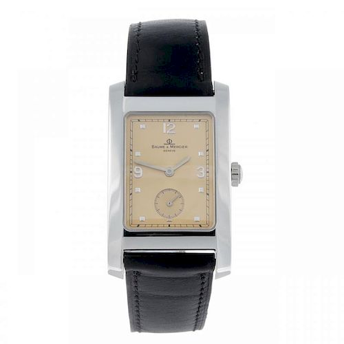BAUME & MERCIER - a gentleman's Hampton wrist watch. Stainless steel case. Reference MV045063, seria