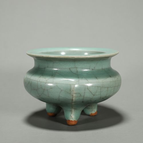 A Longquan kiln porcelain censer 