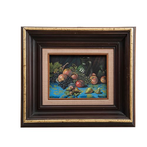 C. RUIZ. Bodegón con uvas. Firmado y fechado 80. Óleo sobre tabla. 17 x 23 cm. Enmarcado.
