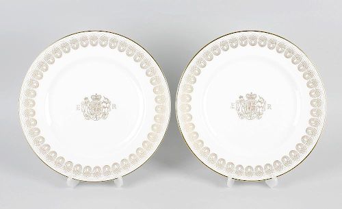 Twelve Wedgwood 'Golden Persephone' Coronation Banquet dinner plates, having gilt Royal Coat of Arms