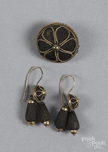 Victorian hair art mourning brooch, 1'' dia., and earrings, early 20th c.