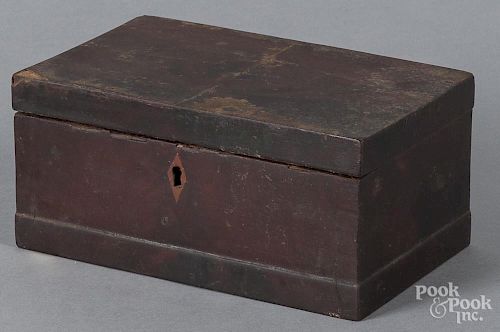 Mahogany dresser box, 19th c., the underside of the lid mounted with ink calligraphy