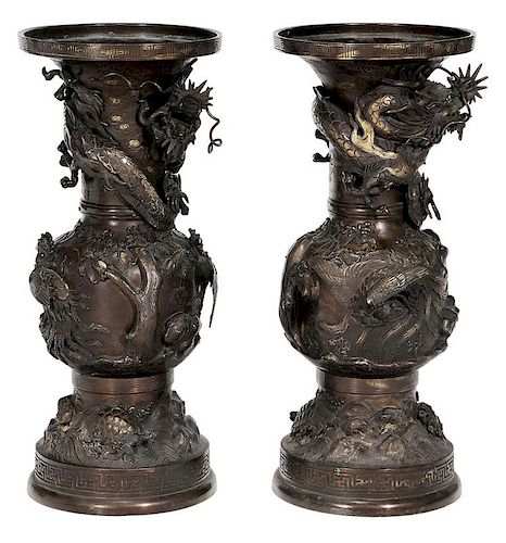 Pair Monumental Gilt Bronze Meiji Temple Vases  - 一对明治年间镀金青铜寺庙花瓶