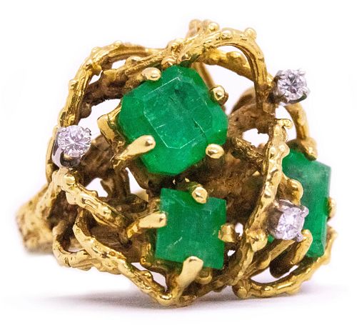 18 kt gold Ring with 5.05 Cts in Emerald & Diamonds
