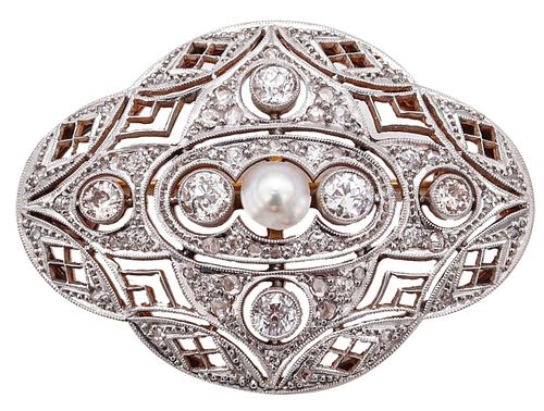 Art Deco Brooch In 18Kt Gold With 2.43 Cts Diamonds & Natural Pearl