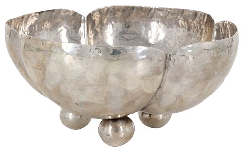 VIGUERAS HAMMERED STERLING LOBED BOWL, MEXICO
