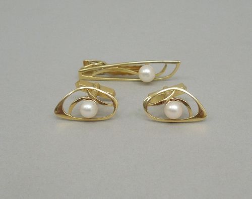 Gold and Pearl Cuff Links and Tie Clip.