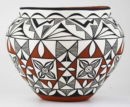 Contemporary Acoma pottery jar signed Pam Louis, dia 11”