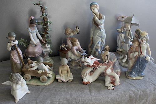 LLADRO. Large Lot of 12 Porcelain Figures.