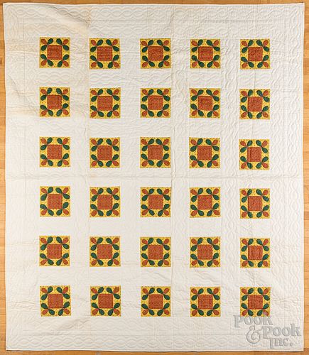 Patchwork floral quilt, mid 20th c.